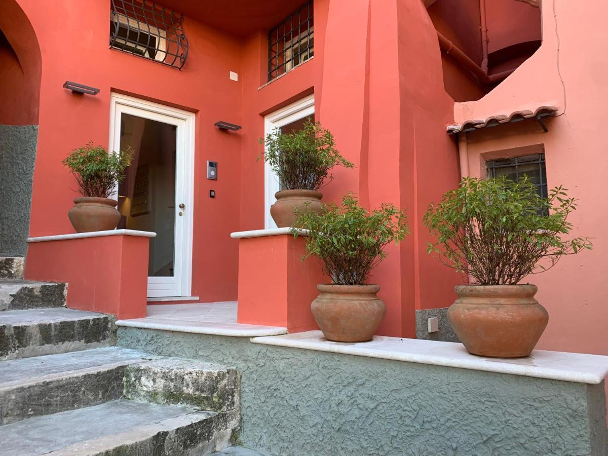 Dimora Del Leone Gaeta Acomodação com café da manhã Exterior foto